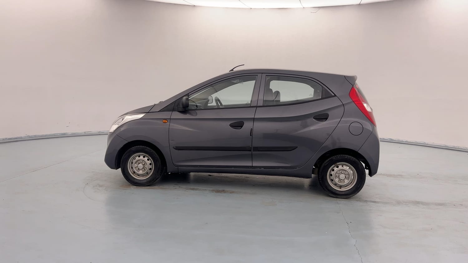 Used 2017 Hyundai Eon Era + Petrol Manual exterior LEFT SIDE VIEW