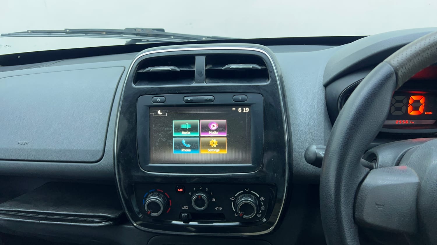 Used 2019 Renault Kwid 1.0 RXT AMT Opt Petrol Automatic top_features Touch screen infotainment system