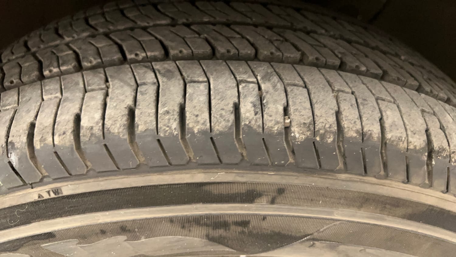Used 2017 Hyundai Creta SX Plus 1.6  Petrol Petrol Manual tyres RIGHT FRONT TYRE TREAD VIEW