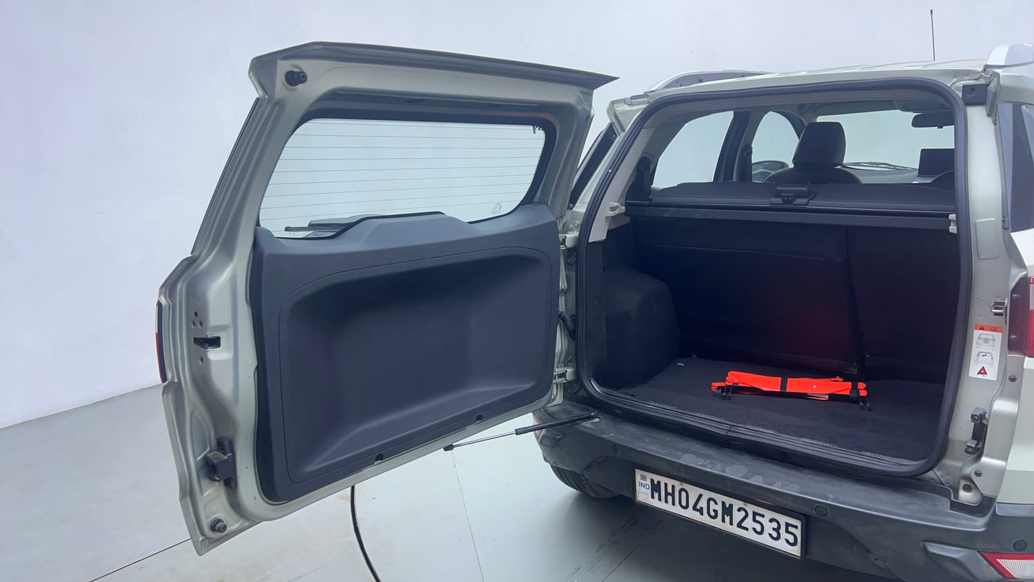 Used 2014 Ford EcoSport Titanium 1.5 TDCi Diesel Manual interior DICKY DOOR OPEN VIEW