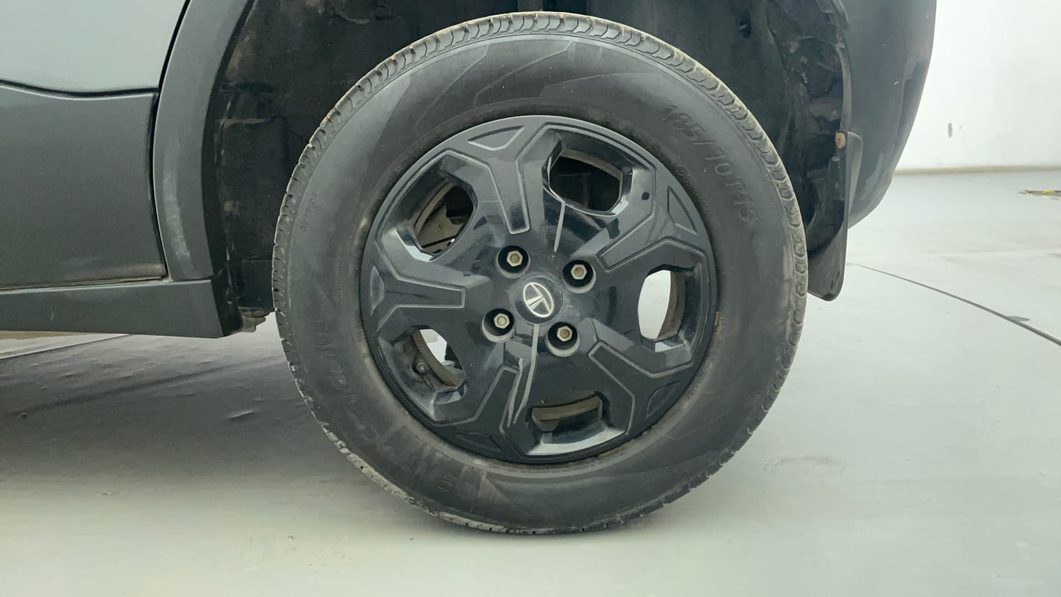 Used 2023 Tata Punch Accomplished AMT Petrol Automatic tyres LEFT REAR TYRE RIM VIEW