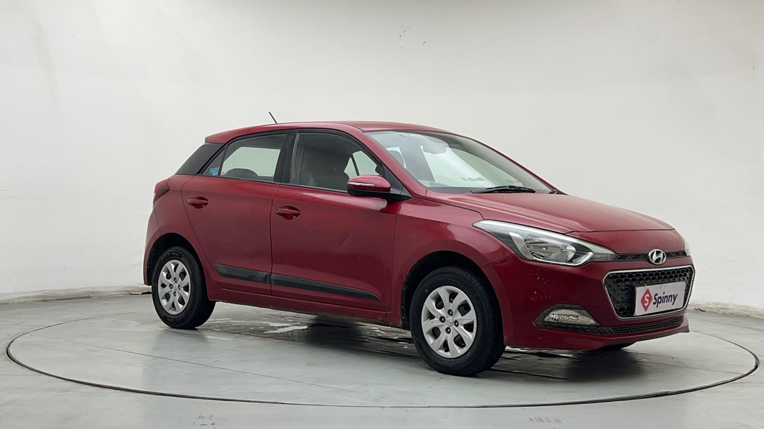 Used 2015 Hyundai Elite i20 Sportz 1.2 Petrol Manual exterior RIGHT FRONT CORNER VIEW