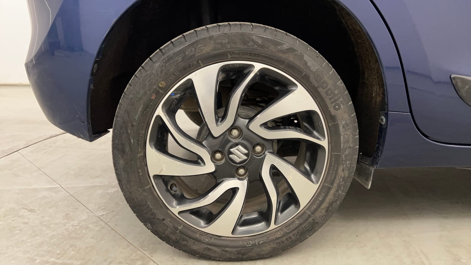 Used 2020 Maruti Suzuki Baleno Zeta Petrol Manual tyres RIGHT REAR TYRE RIM VIEW