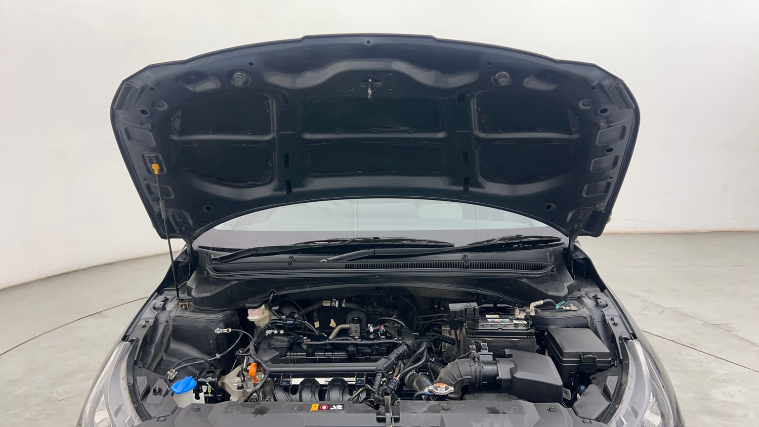 Used 2025 Hyundai i20 Sportz (O) 1.2 IVT Petrol Automatic engine ENGINE & BONNET OPEN FRONT VIEW