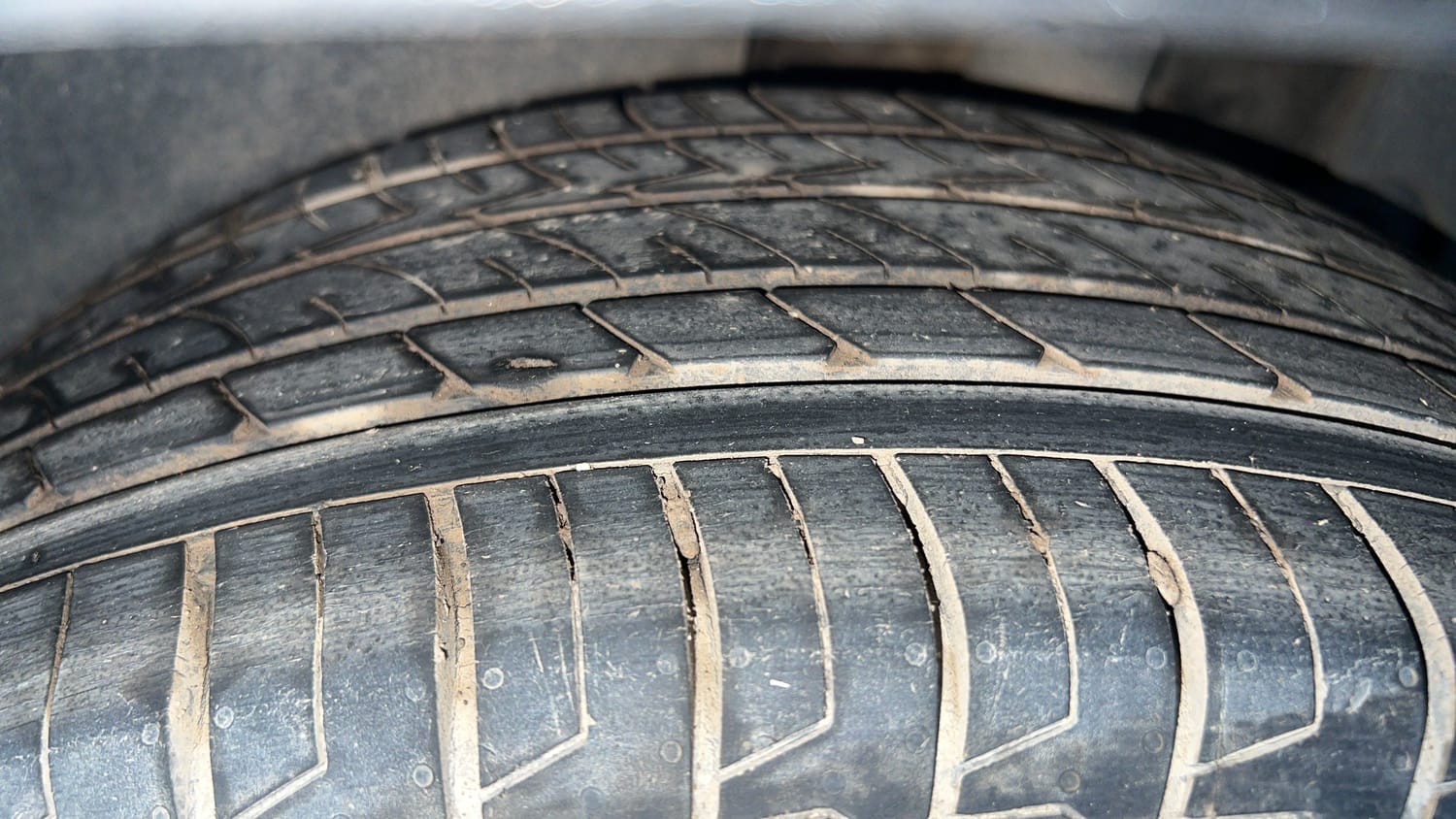 Used 2022 kia Seltos HTX 1.5 IVT Petrol Automatic tyres LEFT REAR TYRE TREAD VIEW