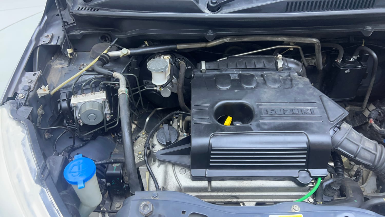 Used 2020 Maruti Suzuki Celerio ZXi Petrol Manual engine ENGINE RIGHT SIDE VIEW
