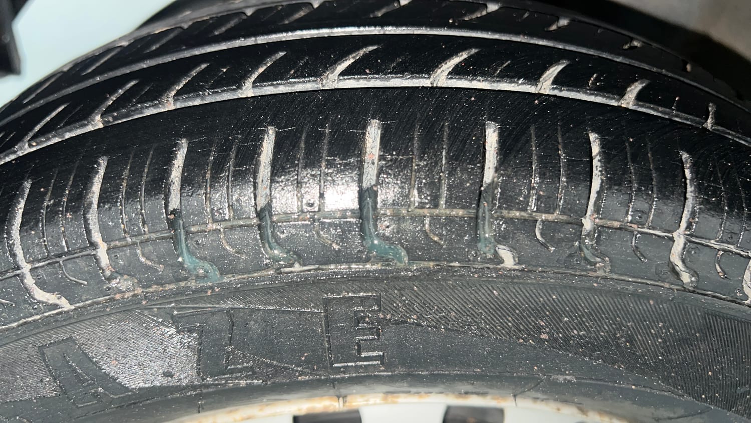 Used 2017 Hyundai Eon Era + Petrol Manual tyres RIGHT REAR TYRE TREAD VIEW