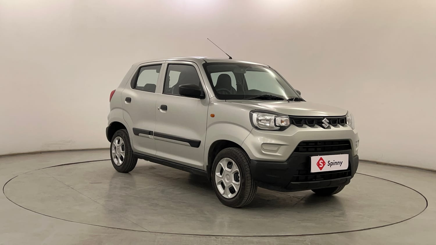 Used 2024 Maruti Suzuki S-Presso VXi (O) AMT Petrol Automatic exterior RIGHT FRONT CORNER VIEW
