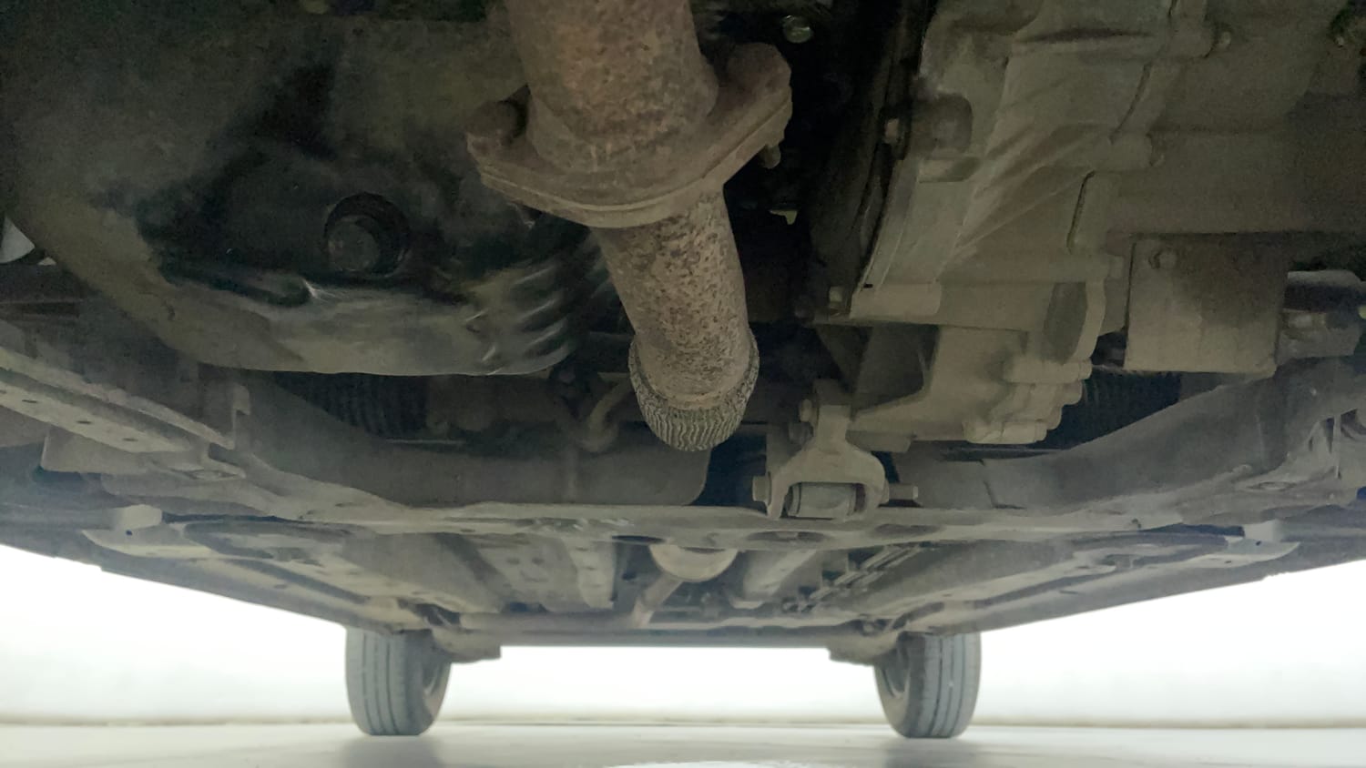 Used 2023 Tata Punch Accomplished AMT Petrol Automatic extra FRONT LEFT UNDERBODY VIEW