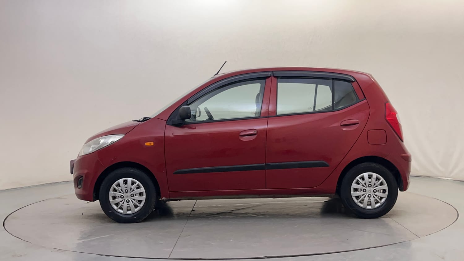 Used 2013 Hyundai i10 Era 1.1 iRDE2 Petrol Manual exterior LEFT SIDE VIEW