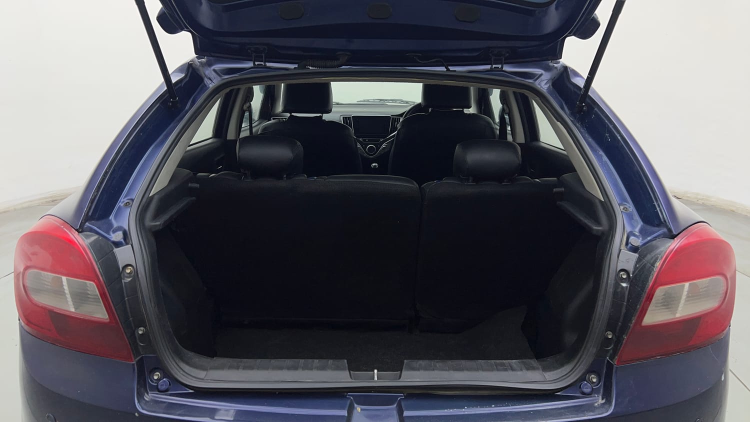 Used 2021 Maruti Suzuki Baleno Zeta Petrol Manual interior DICKY INSIDE VIEW
