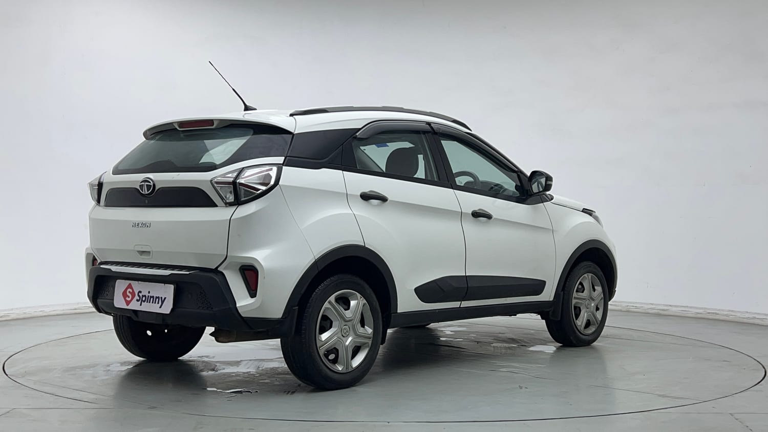 Used 2023 Tata Nexon XM S Petrol + CNG(Outside Fitted) Cng Manual exterior RIGHT REAR CORNER VIEW