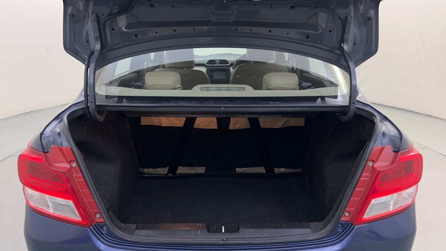 Used 2018 Maruti Suzuki Dzire ZXi Petrol Manual interior DICKY INSIDE VIEW