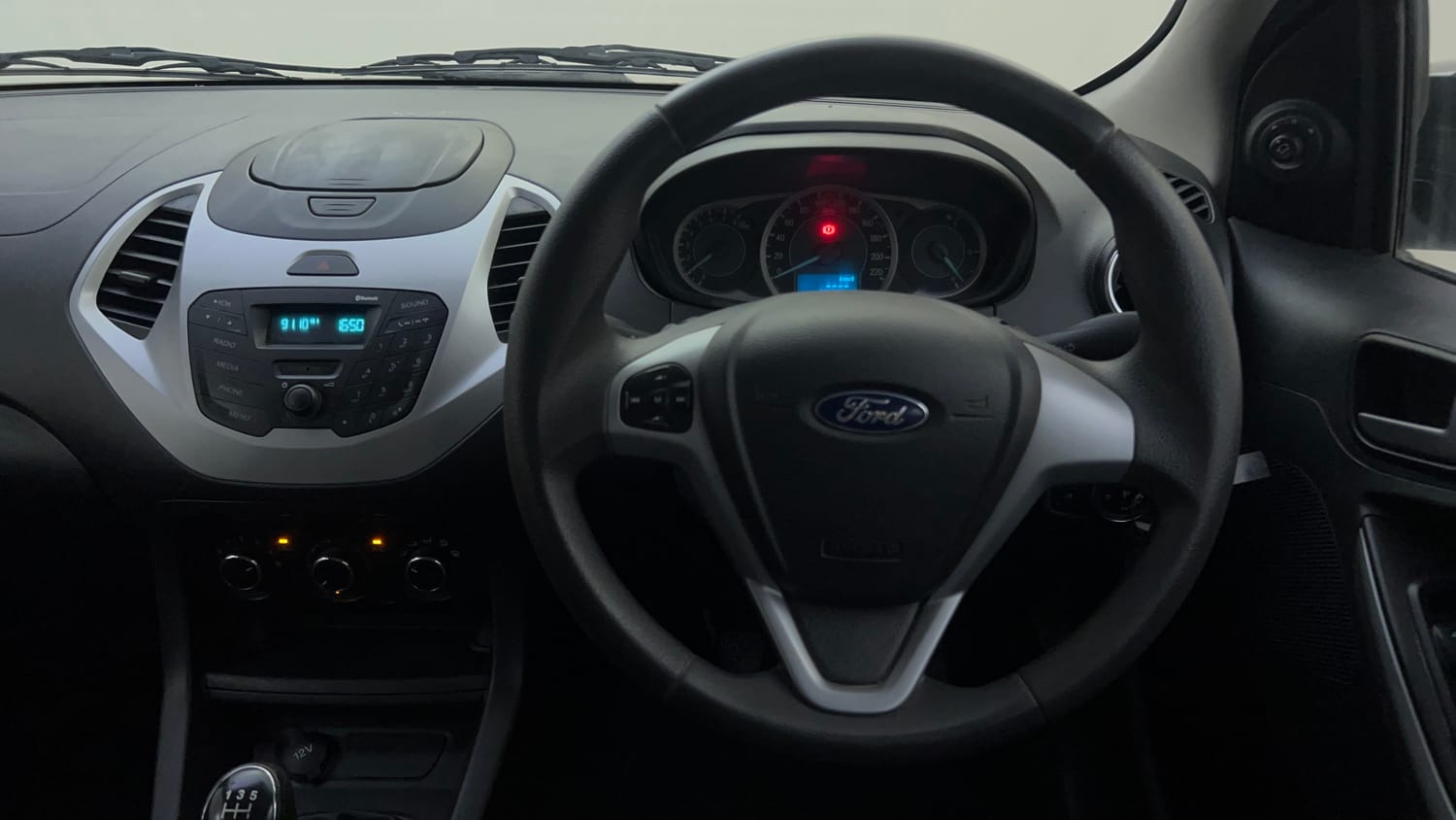 Used 2016 Ford Figo Trend 1.2 Ti-VCT Petrol Manual top_features Steering mounted controls