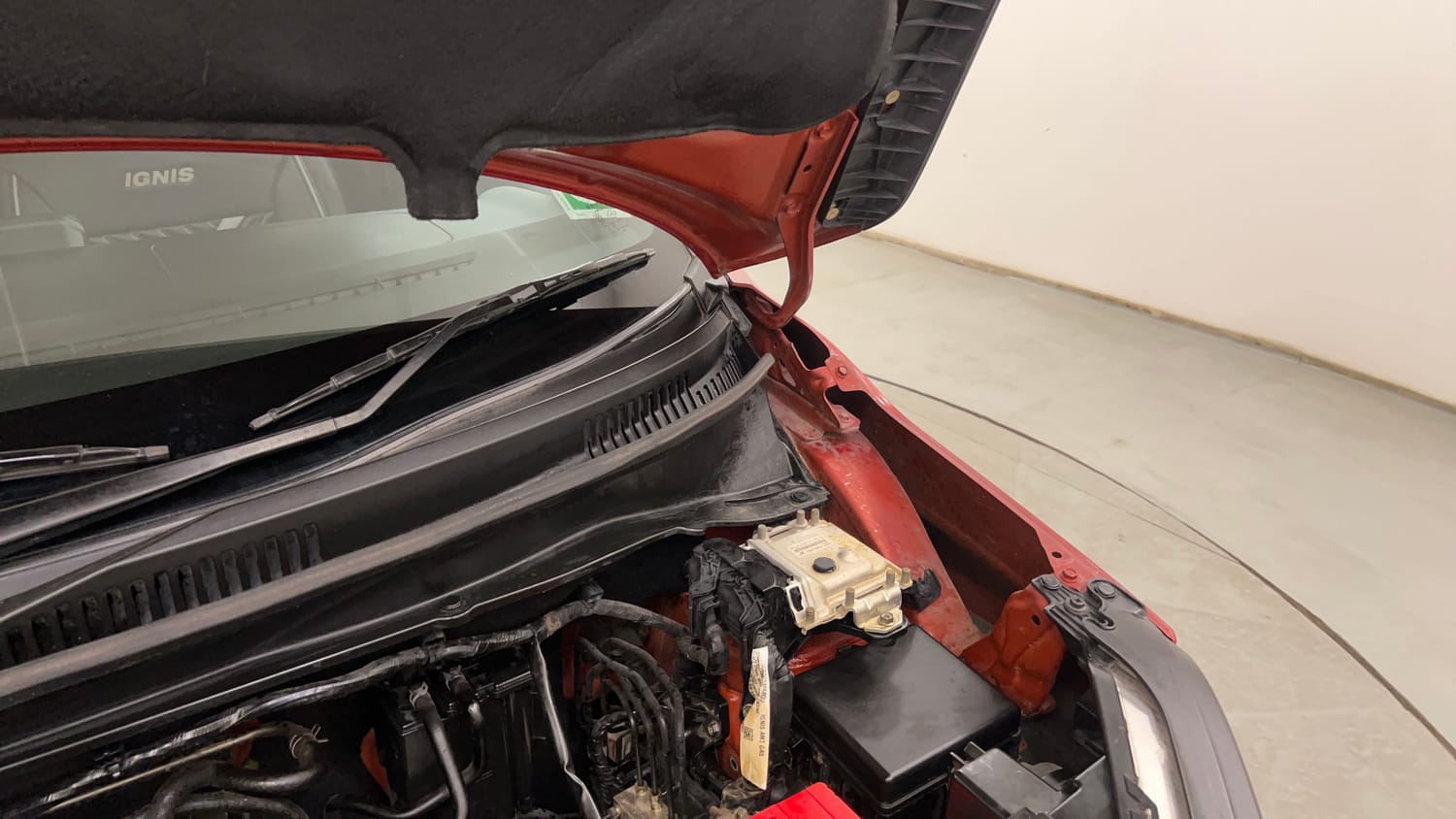 Used 2017 Maruti Suzuki Ignis Delta 1.2 AMT Petrol Automatic engine ENGINE LEFT SIDE HINGE & APRON VIEW
