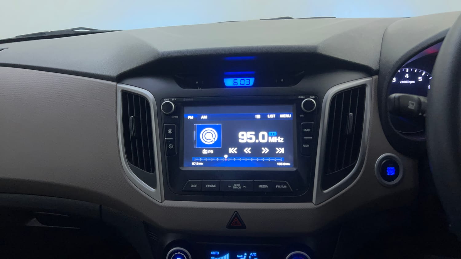 Used 2017 Hyundai Creta 1.6 SX Plus Petrol Petrol Manual top_features Touch screen infotainment system