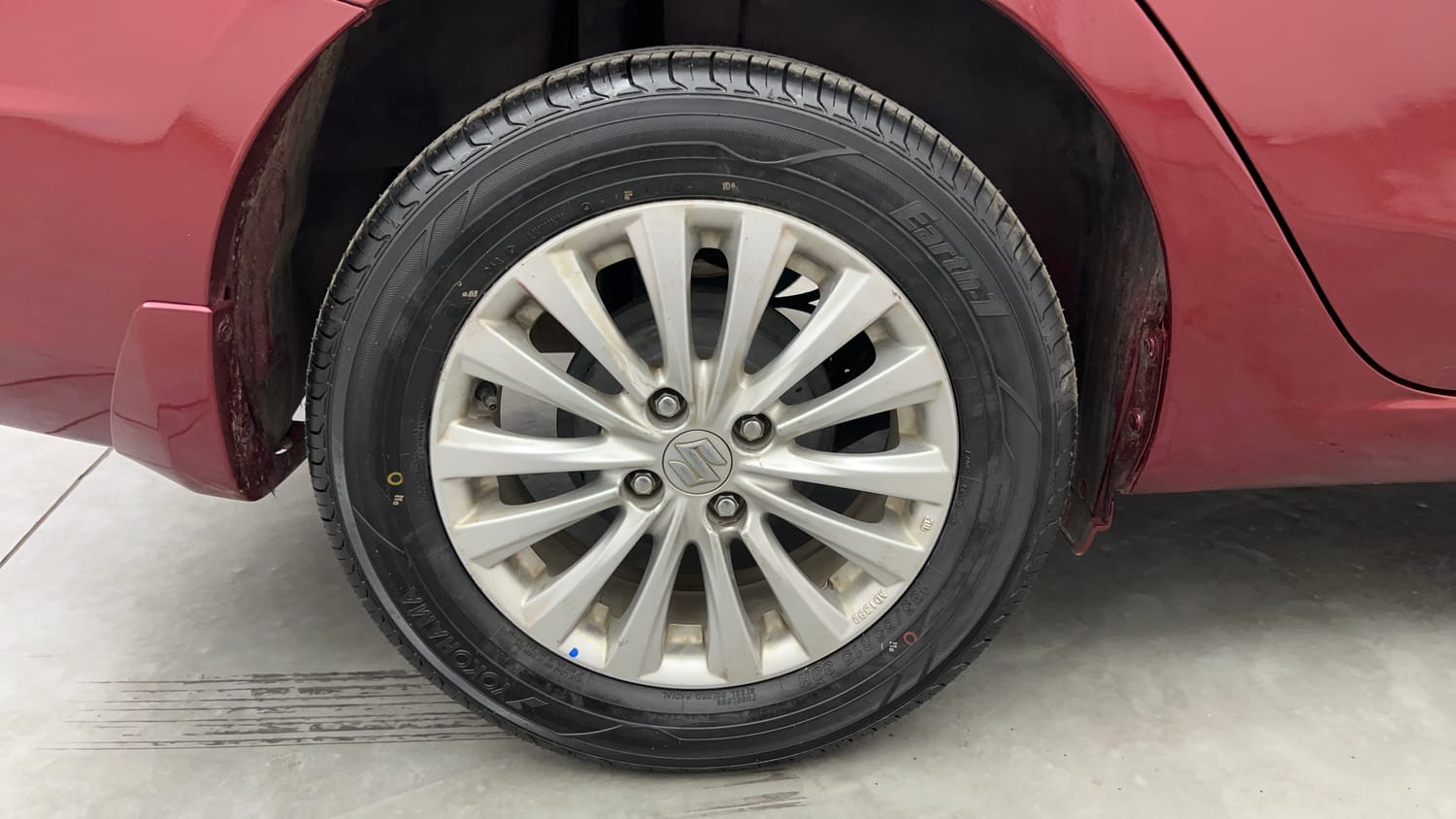 Used 2023 Maruti Suzuki Ciaz Zeta 1.5 Petrol Manual tyres RIGHT REAR TYRE RIM VIEW