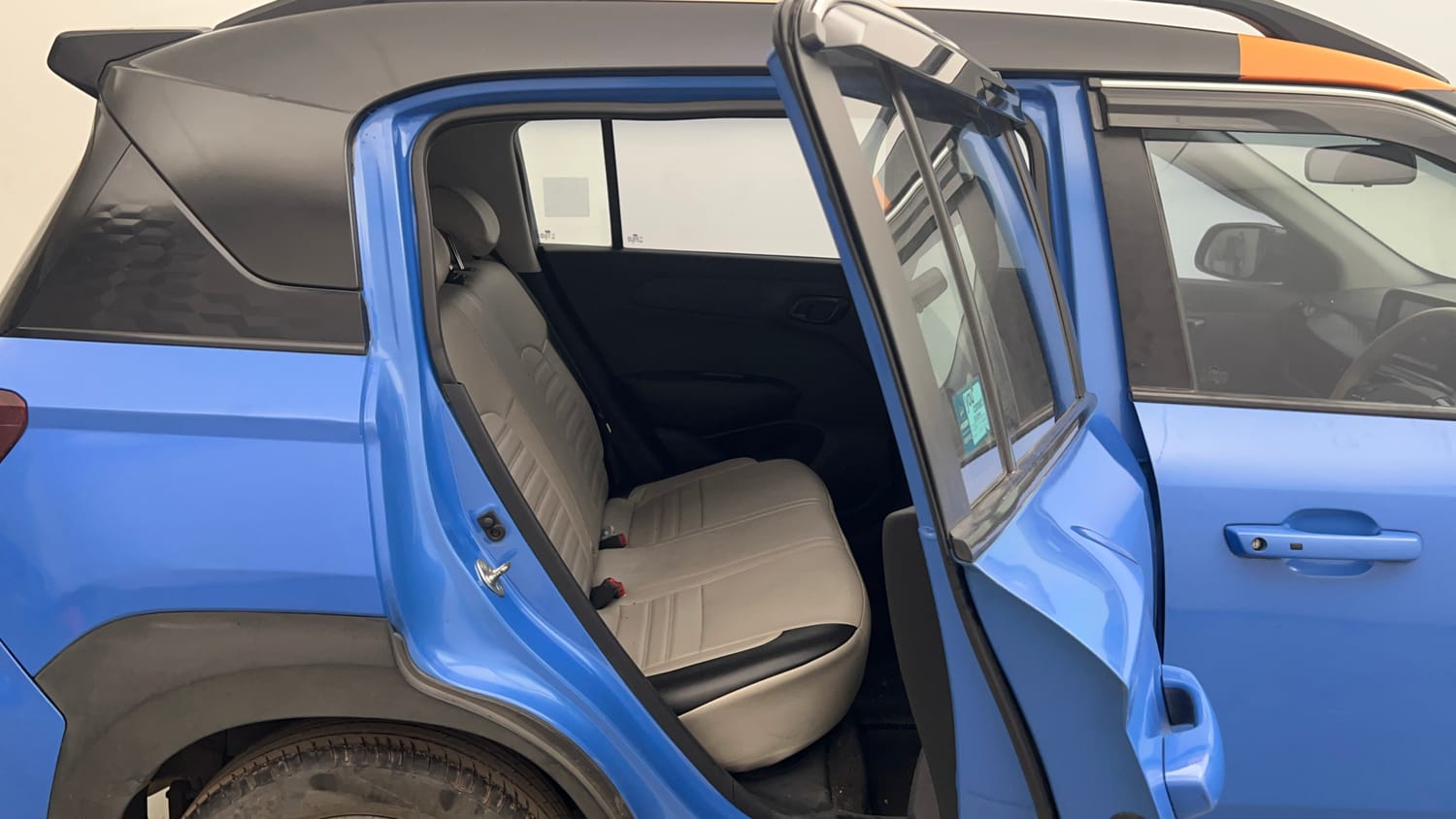 Used 2023 Hyundai Exter SX (O) 1.2 MT Petrol Manual interior RIGHT SIDE REAR DOOR CABIN VIEW