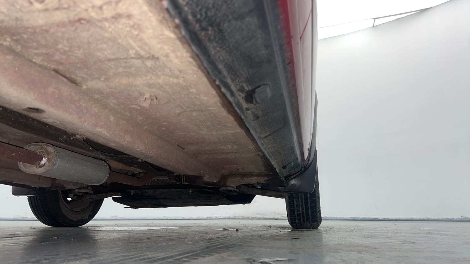 Used 2018 Renault Kwid RXT (O) 1.0 SCE Edition Petrol Manual extra REAR RIGHT UNDERBODY VIEW