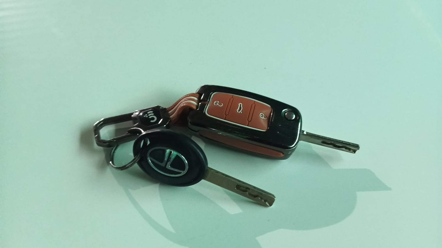 Used 2024 Tata Punch Pure iCNG Cng Manual extra CAR KEY VIEW