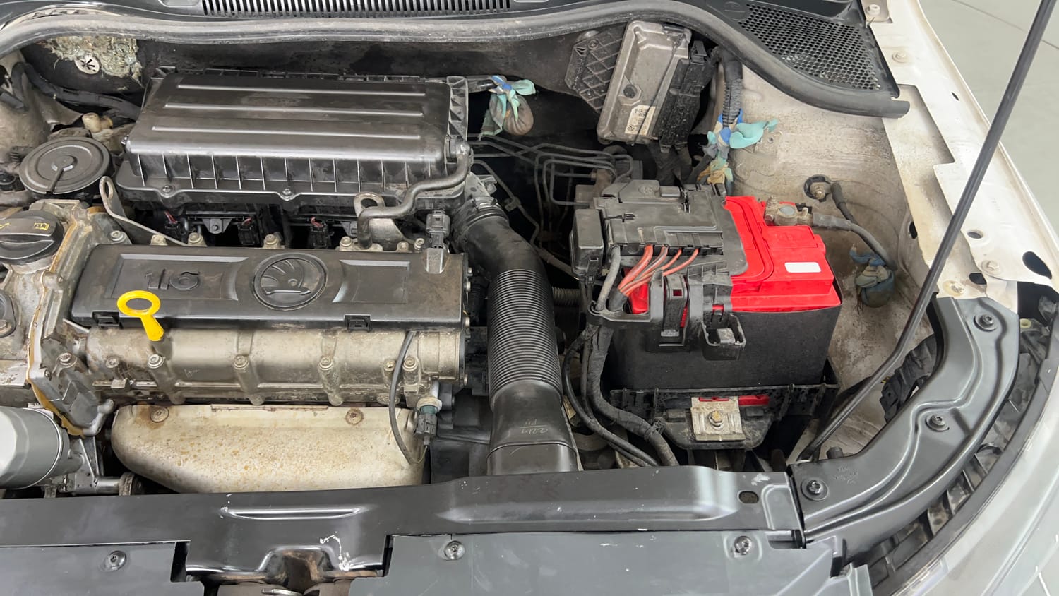 Used 2018 Skoda Rapid Style 1.6 MPI Petrol Manual engine ENGINE LEFT SIDE VIEW