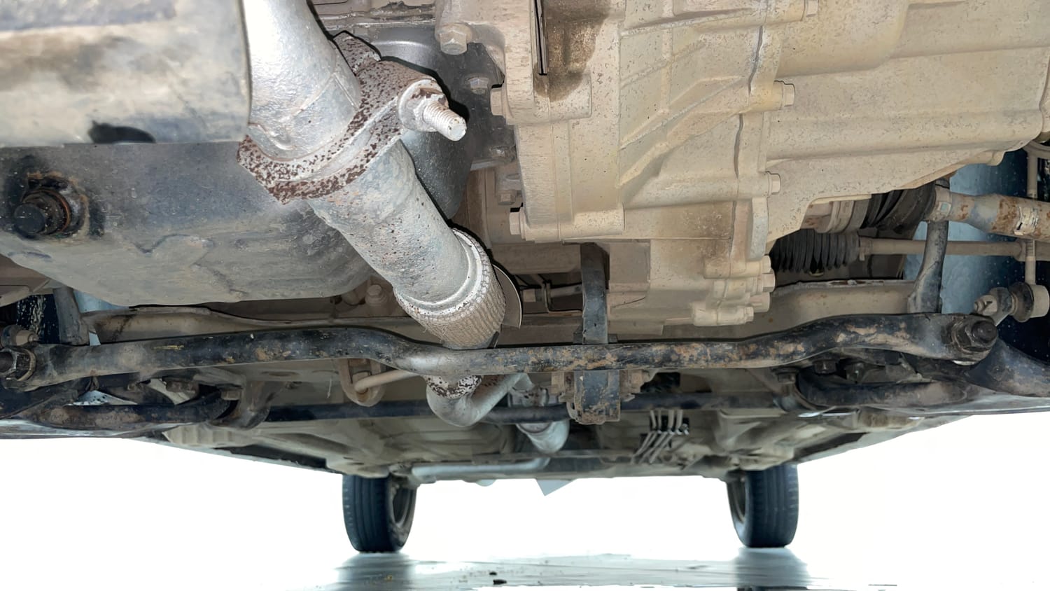 Used 2017 Tata Tiago Revotron XT Petrol Manual extra FRONT LEFT UNDERBODY VIEW