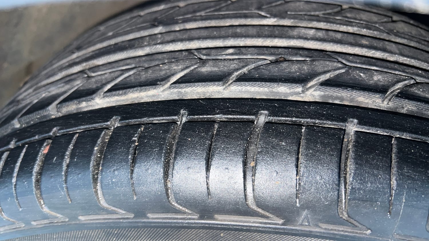 Used 2022 Honda City ZX CVT Petrol Petrol Automatic tyres RIGHT FRONT TYRE TREAD VIEW