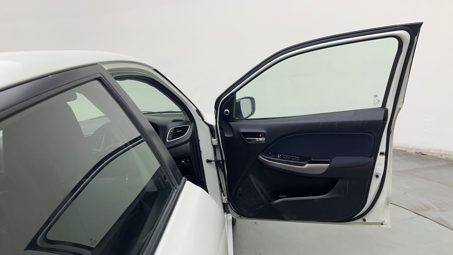 Used 2021 Maruti Suzuki Baleno Delta Petrol+CNG (Outside Fitted) Cng Manual interior RIGHT FRONT DOOR OPEN VIEW