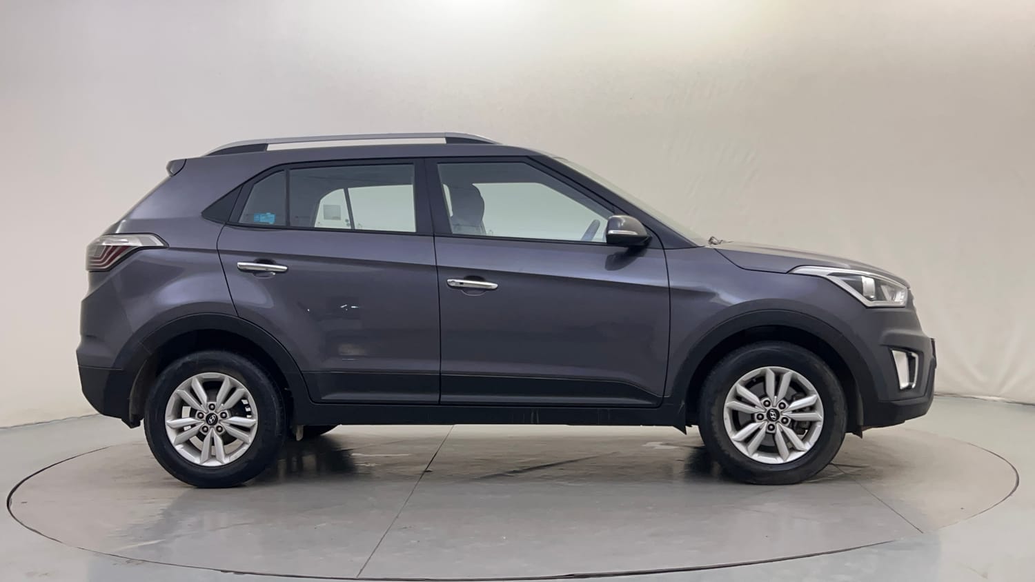 Used 2017 Hyundai Creta 1.6 SX Plus Petrol Petrol Manual exterior RIGHT SIDE VIEW