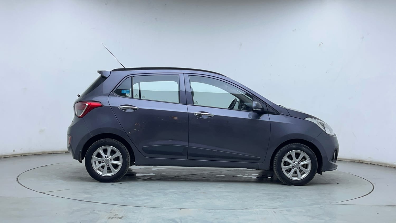 Used 2016 Hyundai Grand i10 Asta AT 1.2 Kappa VTVT Petrol Automatic exterior RIGHT SIDE VIEW