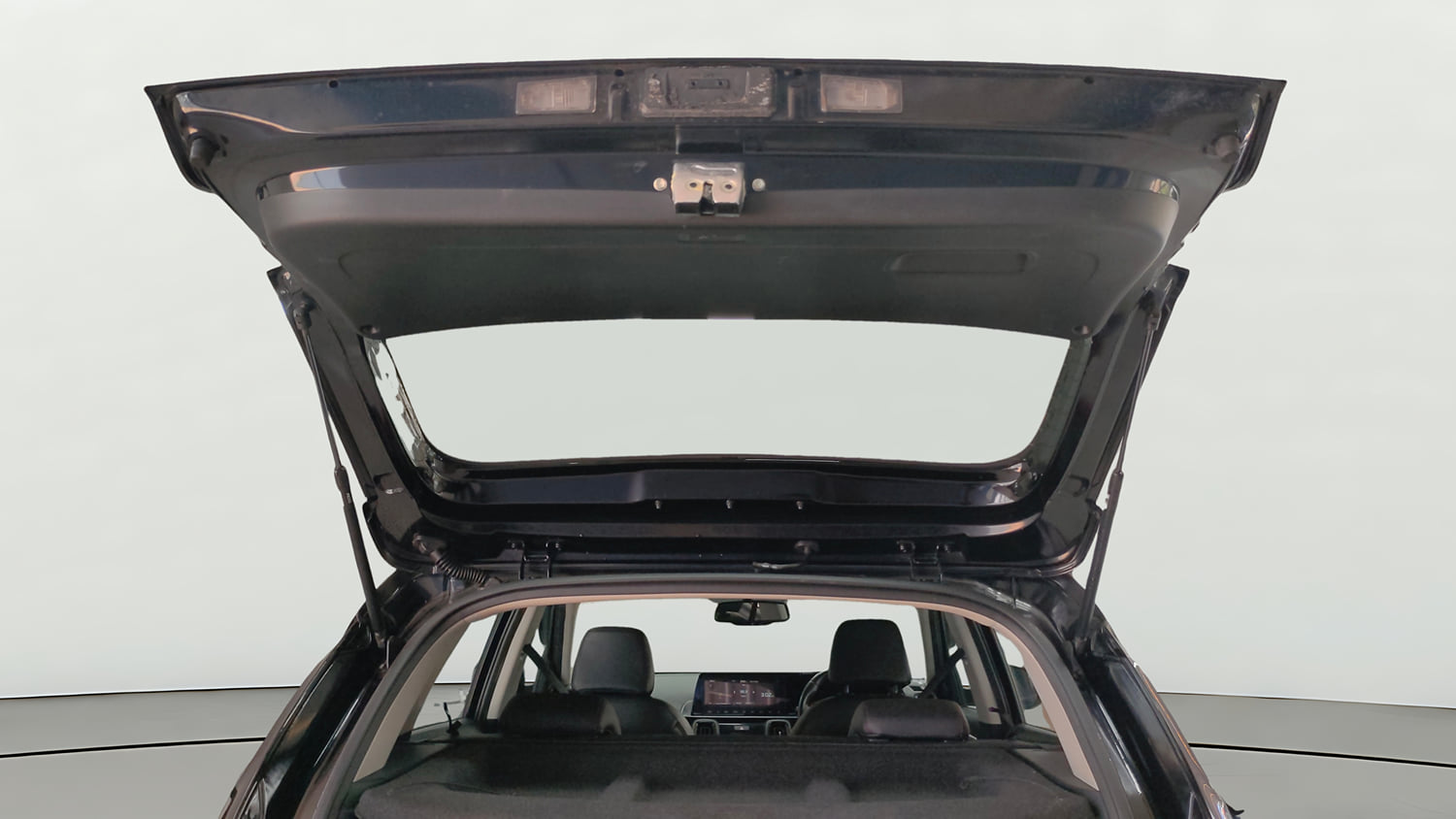 Used 2020 Kia Sonet GTX Plus 1.5 AT Diesel Automatic interior DICKY DOOR OPEN VIEW