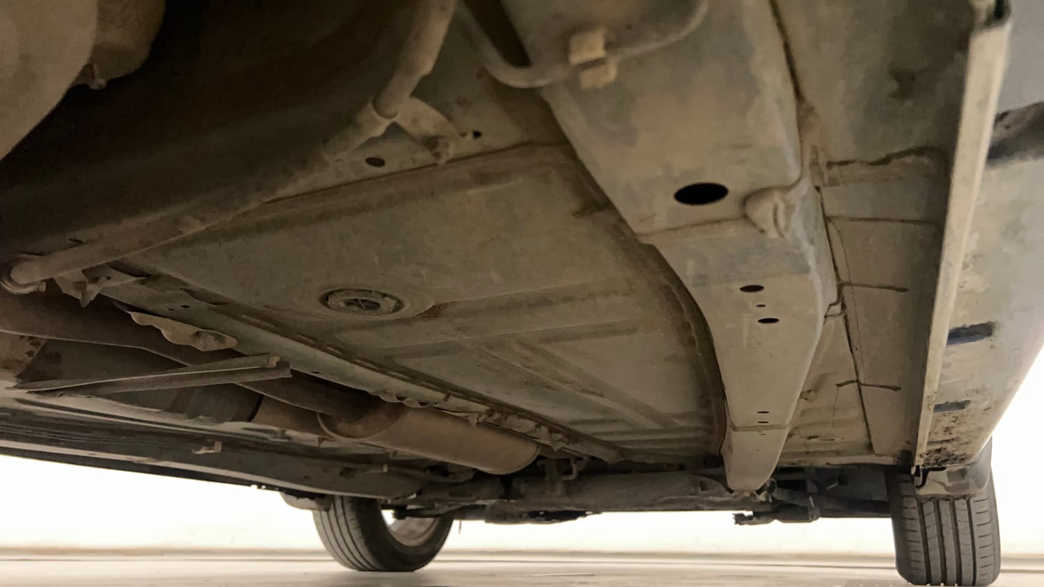 Used 2020 Maruti Suzuki Baleno Zeta Petrol Manual extra REAR RIGHT UNDERBODY VIEW