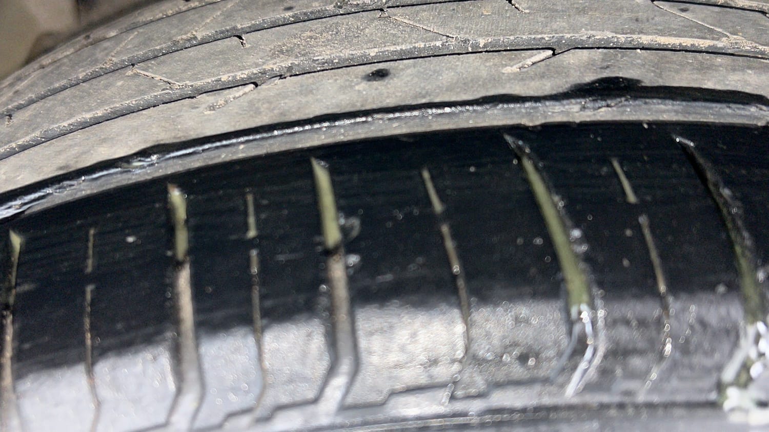 Used 2018 Tata Nexon XZ Plus Petrol Manual tyres RIGHT FRONT TYRE TREAD VIEW