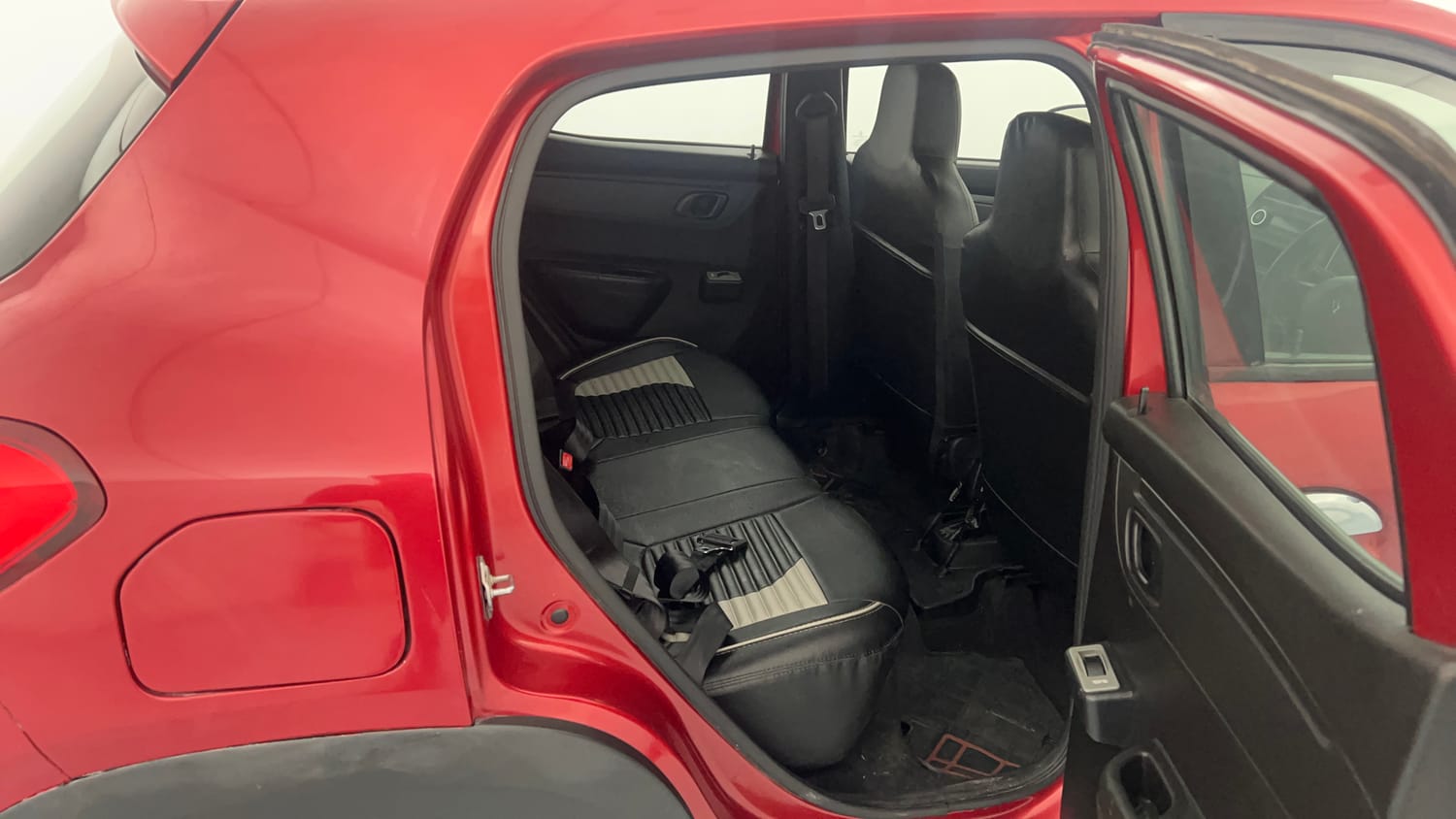 Used 2018 Renault Kwid 1.0 RXL Petrol Manual interior RIGHT SIDE REAR DOOR CABIN VIEW