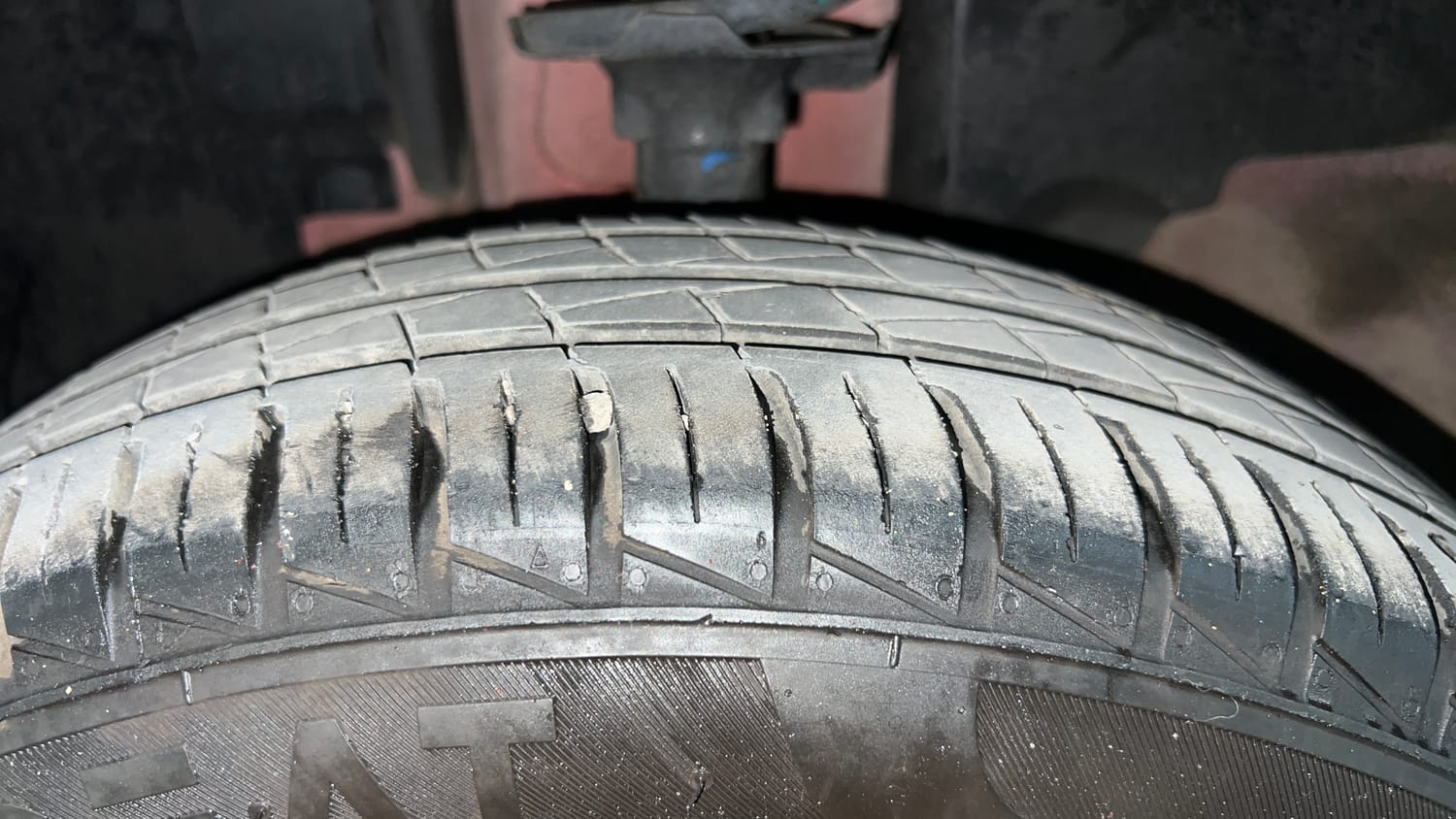 Used 2024 Renault Kwid CLIMBER 1.0 AMT Petrol Automatic tyres LEFT FRONT TYRE TREAD VIEW
