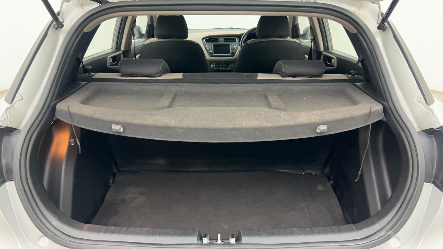 Used 2018 Hyundai Elite i20 Asta 1.2 (O) Petrol Manual interior DICKY INSIDE VIEW