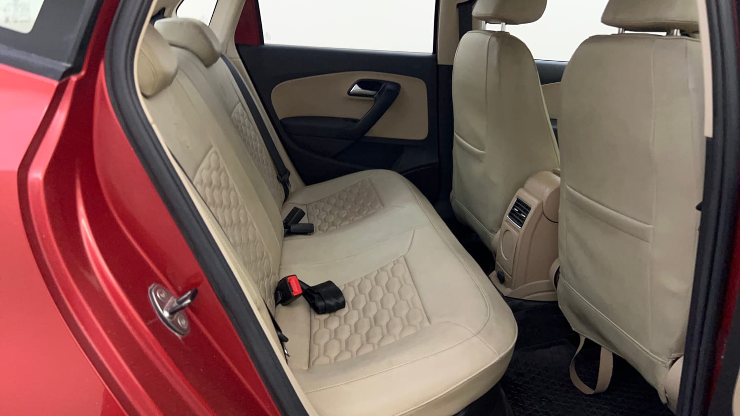 Used 2019 Volkswagen Ameo Highline Plus 1.0L (P) 16 Alloy Petrol Manual interior RIGHT SIDE REAR DOOR CABIN VIEW