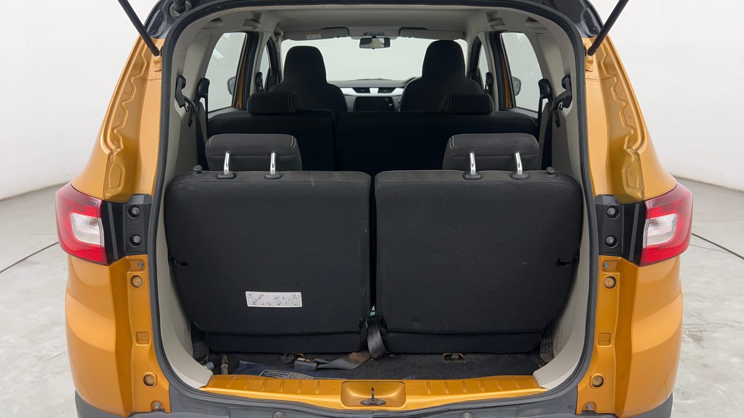 Used 2022 Renault Triber RXZ EASY-R AMT Dual Tone Petrol Automatic interior DICKY INSIDE VIEW