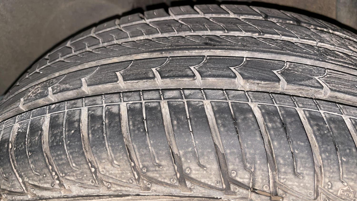 Used 2016 Renault Duster 110 PS RXZ 4X2 MT Diesel Diesel Manual tyres RIGHT REAR TYRE TREAD VIEW