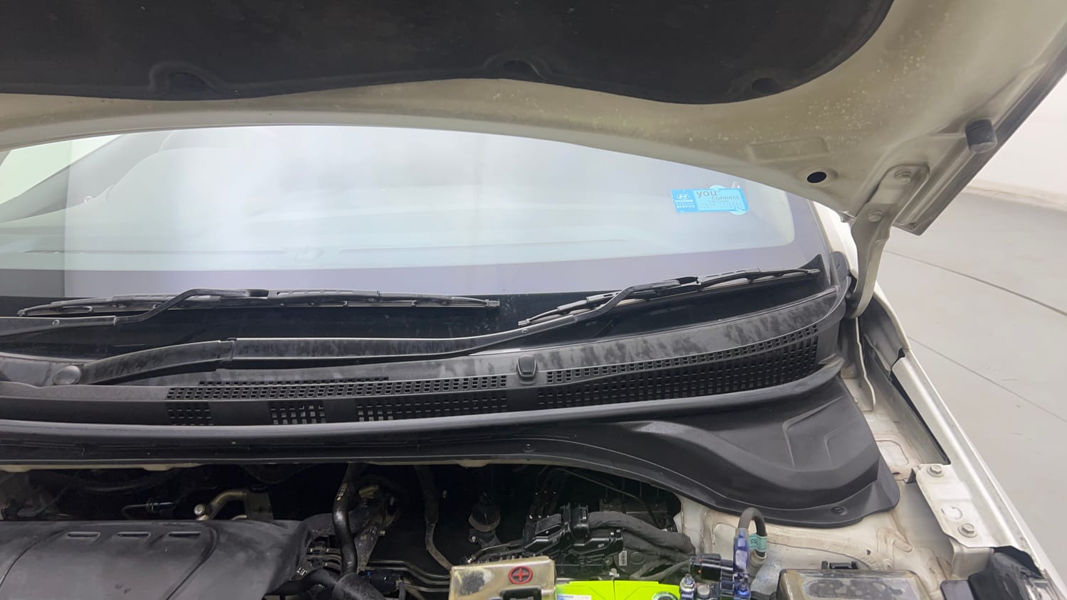 Used 2019 Hyundai Verna SX 1.6 VTVT Petrol Manual engine ENGINE LEFT SIDE HINGE & APRON VIEW