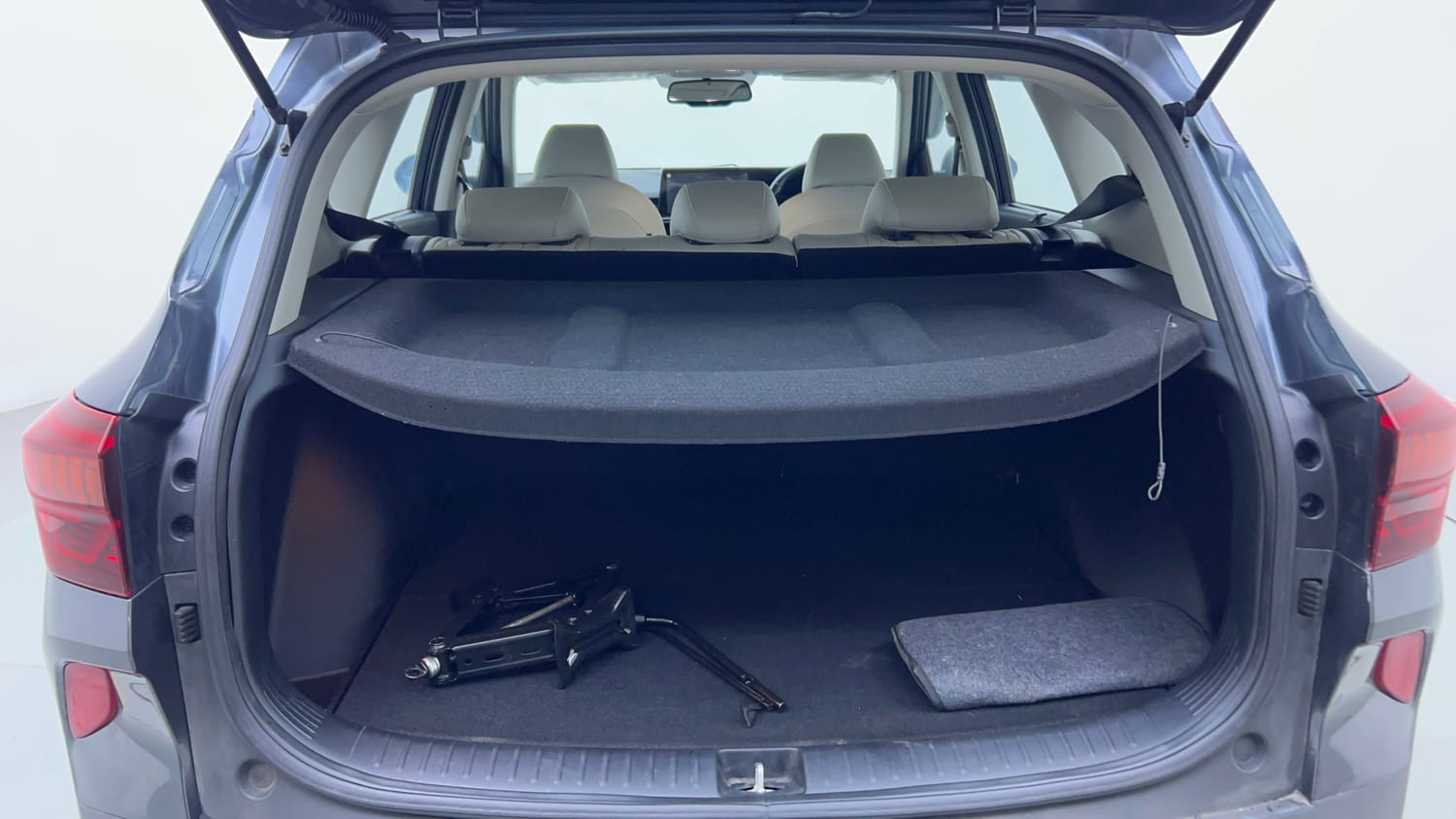 Used 2022 kia Seltos HTX 1.5 IVT Petrol Automatic interior DICKY INSIDE VIEW