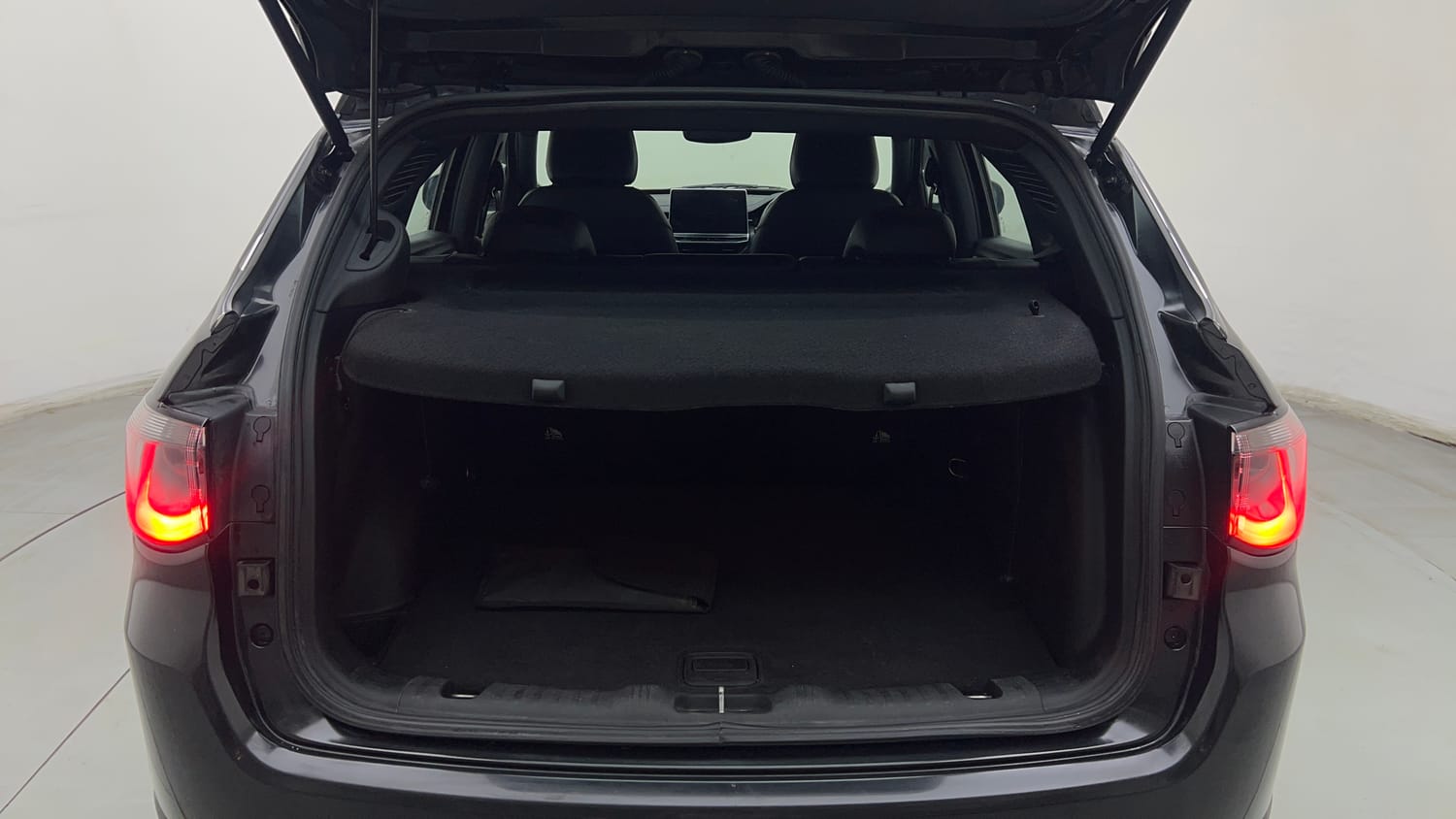 Used 2021 Jeep Compass Model S (O) Diesel 4x4 AT Diesel Automatic interior DICKY INSIDE VIEW