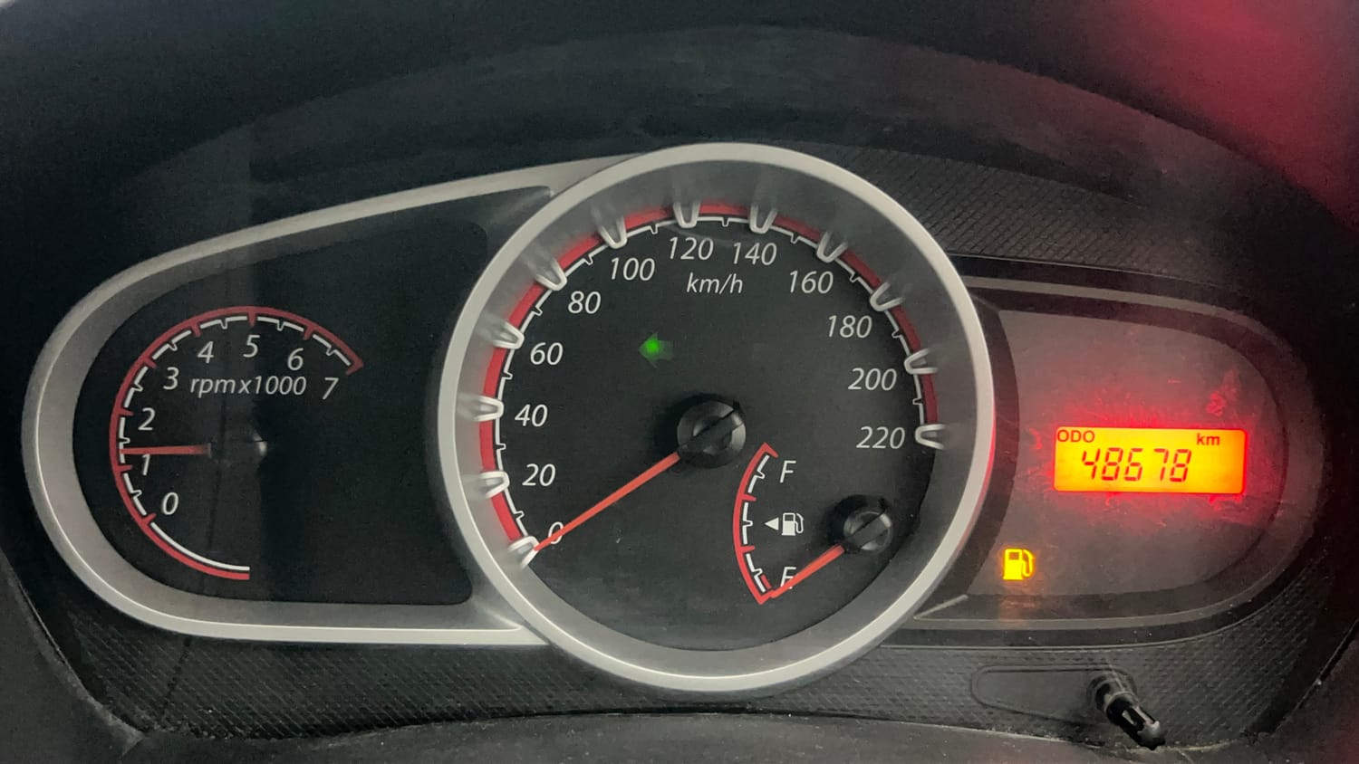 Used 2015 Ford Figo Duratec Petrol ZXI 1.2 Petrol Manual interior CLUSTERMETER VIEW