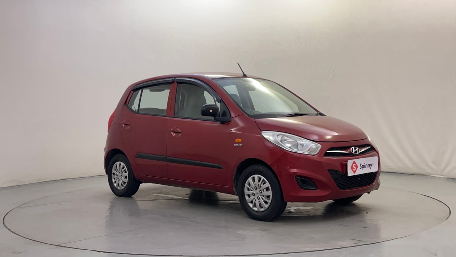 Used 2013 Hyundai i10 Era 1.1 iRDE2 Petrol Manual exterior RIGHT FRONT CORNER VIEW