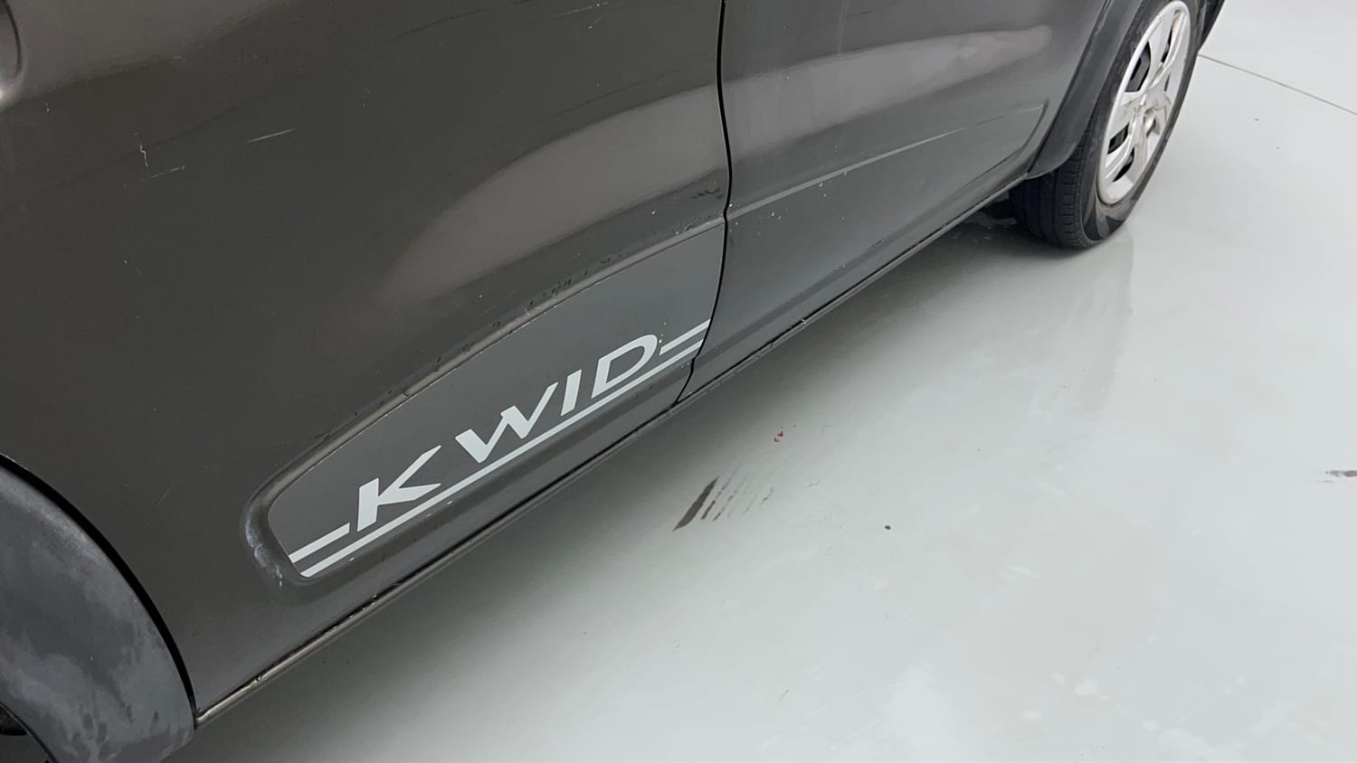 Used 2019 Renault Kwid RXT (O) 1.0 SCE Edition Petrol Manual dents MINOR SCRATCH