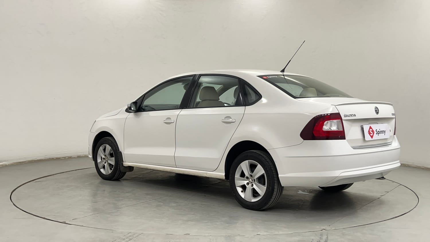 Used 2018 Skoda Rapid Style 1.6 MPI Petrol Manual exterior LEFT REAR CORNER VIEW