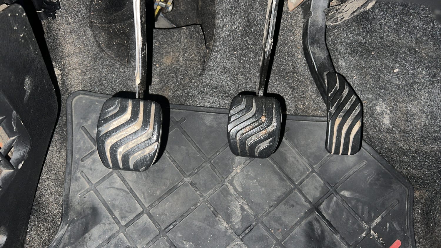 Used 2018 Renault Kwid 1.0 RXL Petrol Manual interior PEDALS VIEW