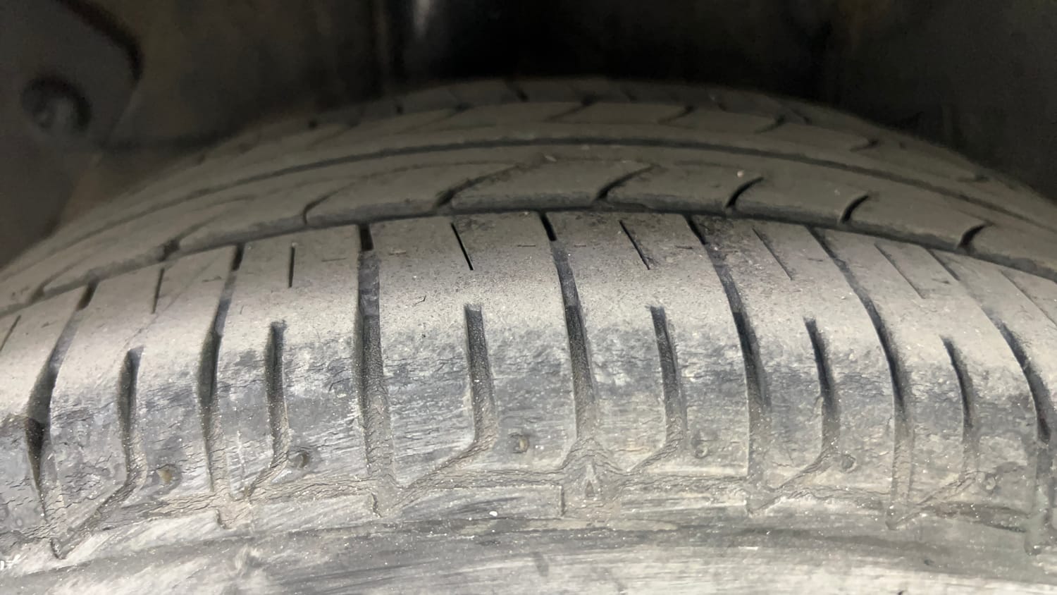 Used 2015 Hyundai Elite i20 Asta 1.2 Petrol Manual tyres RIGHT REAR TYRE TREAD VIEW