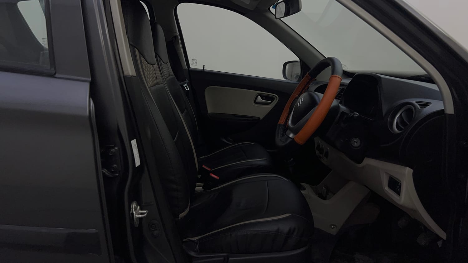 Used 2021 Maruti Suzuki Alto 800 VXi Petrol Manual interior RIGHT SIDE FRONT DOOR CABIN VIEW