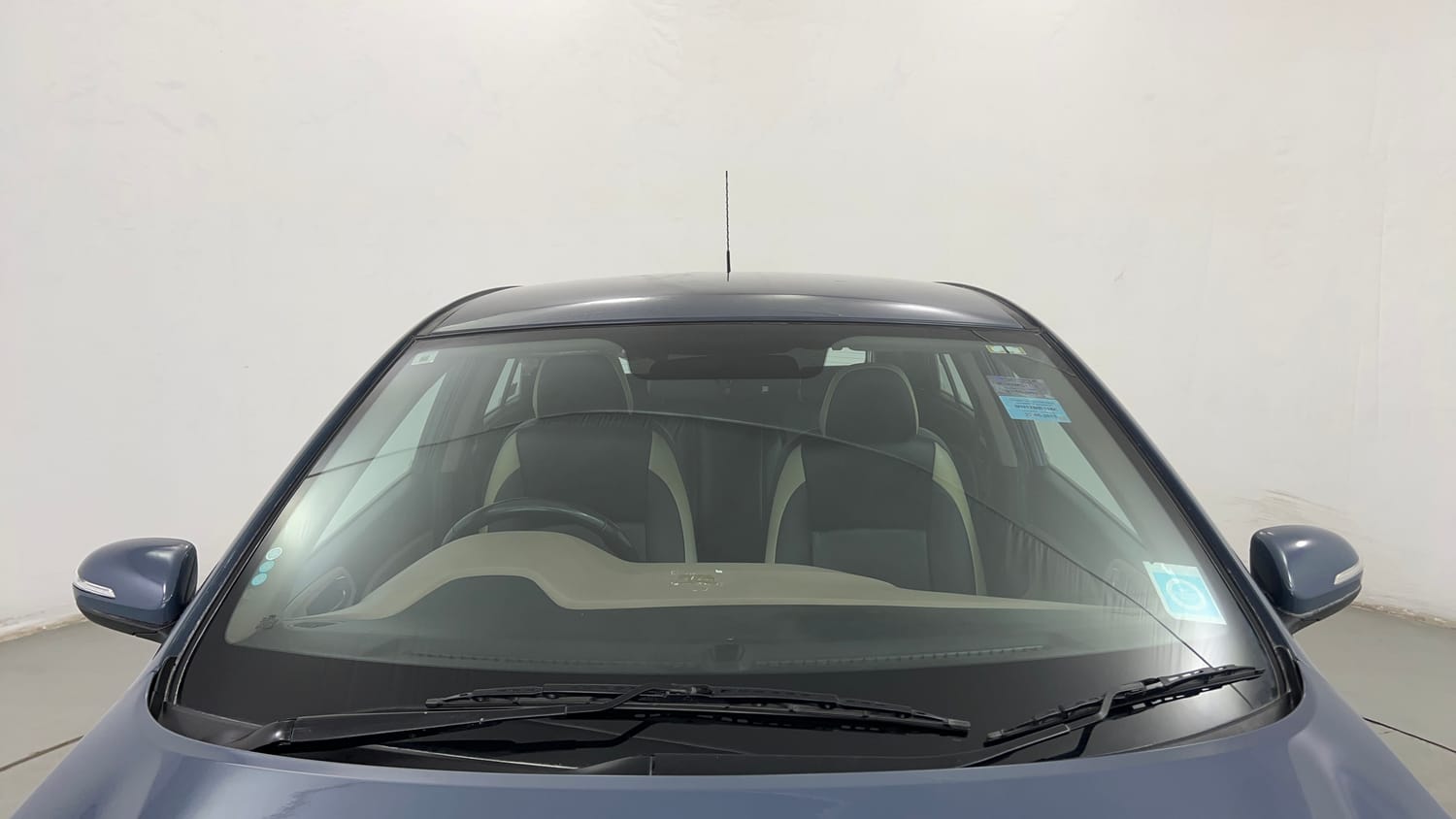 Used 2015 Hyundai Elite i20 Asta 1.2 Petrol Manual exterior FRONT WINDSHIELD VIEW